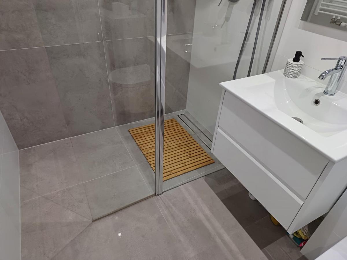 Mak Apartment Grobla - Free Parking - 3 Rooms Gdańsk Eksteriør billede